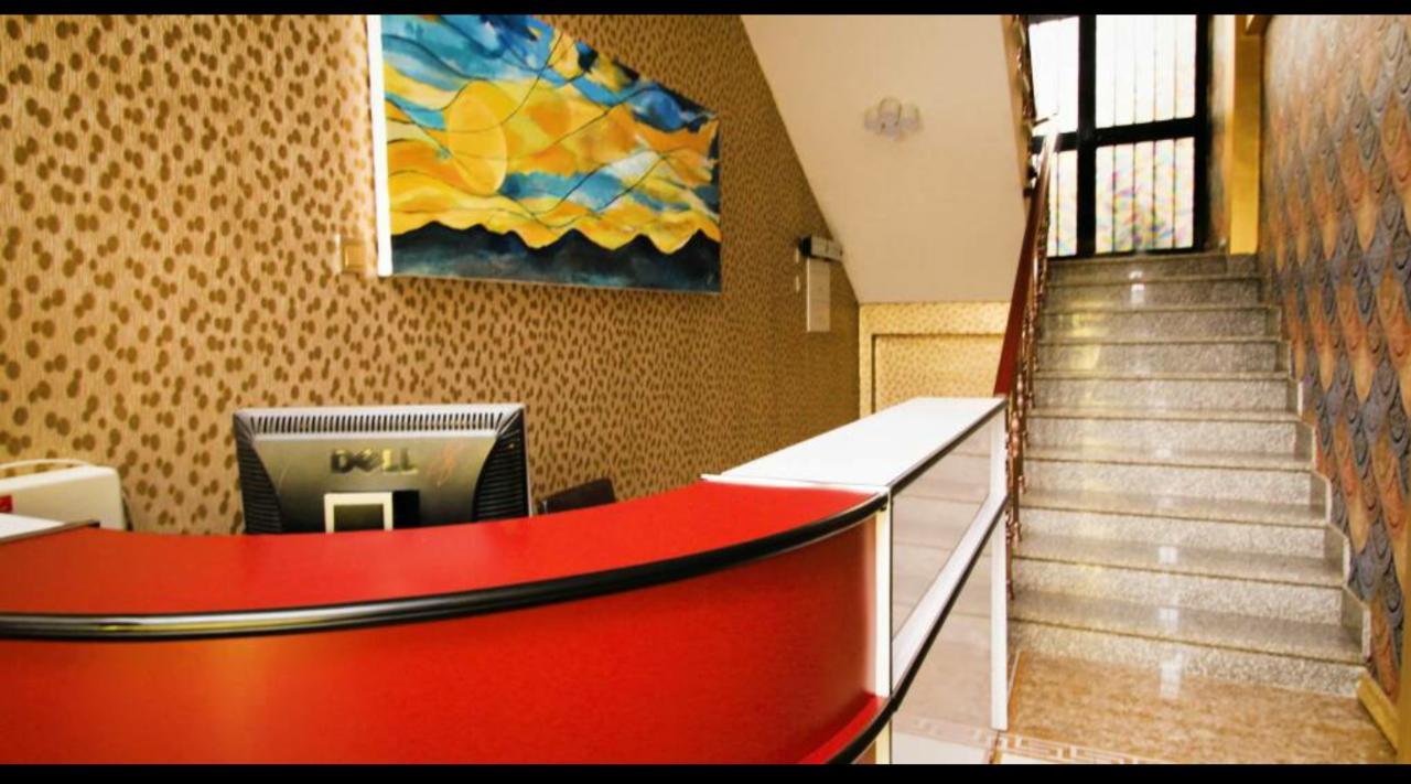 Отель Golden Bed Addis Экстерьер фото